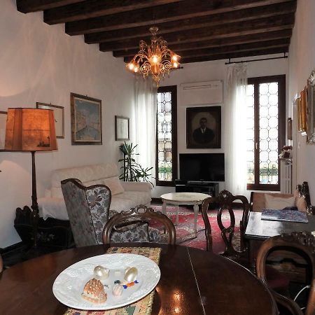La Poetessa Apartment Венеция Екстериор снимка