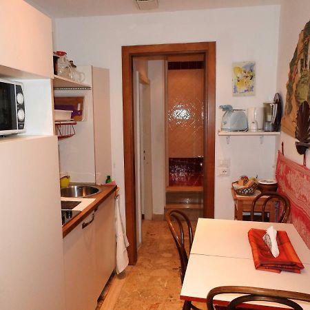 La Poetessa Apartment Венеция Екстериор снимка