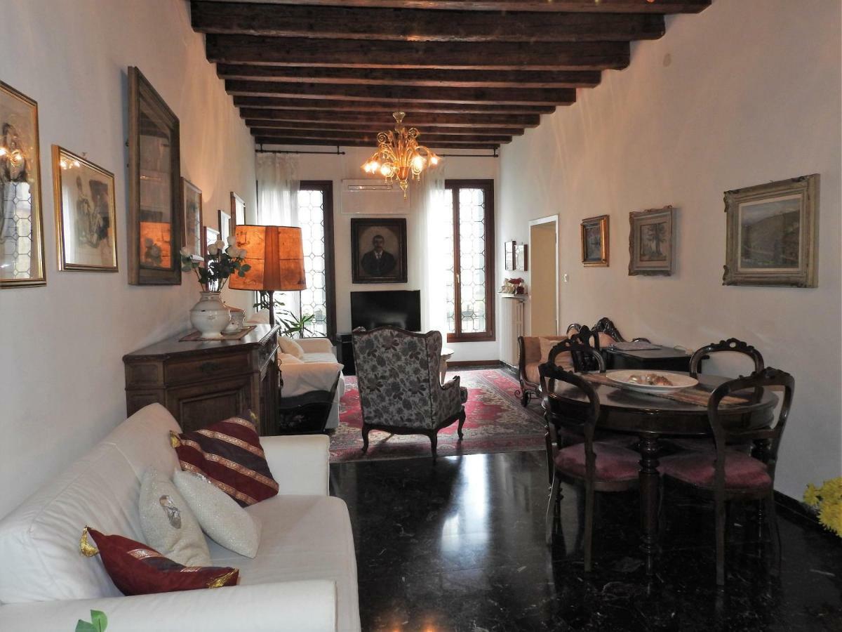 La Poetessa Apartment Венеция Екстериор снимка