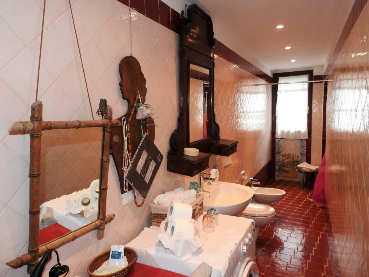La Poetessa Apartment Венеция Екстериор снимка