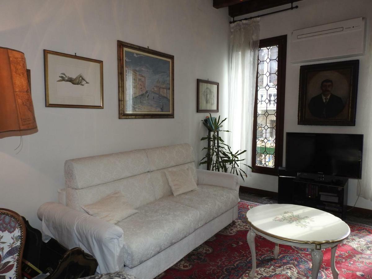 La Poetessa Apartment Венеция Екстериор снимка